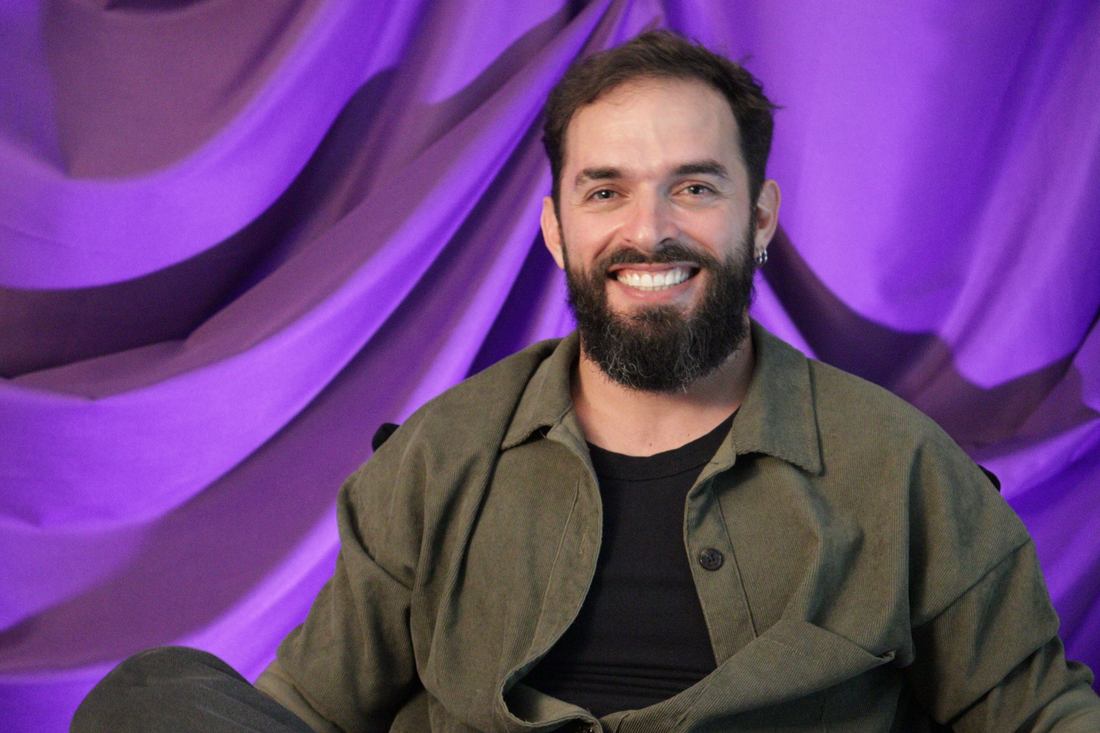 Retrato de membro da equipe da Conexos em produção própria